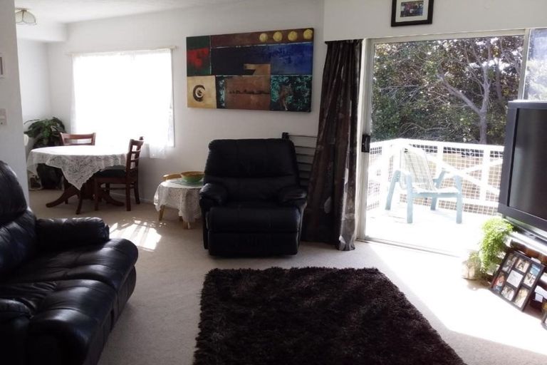 Photo of property in 4/1 Kahika Road, Birkdale, Auckland, 0626