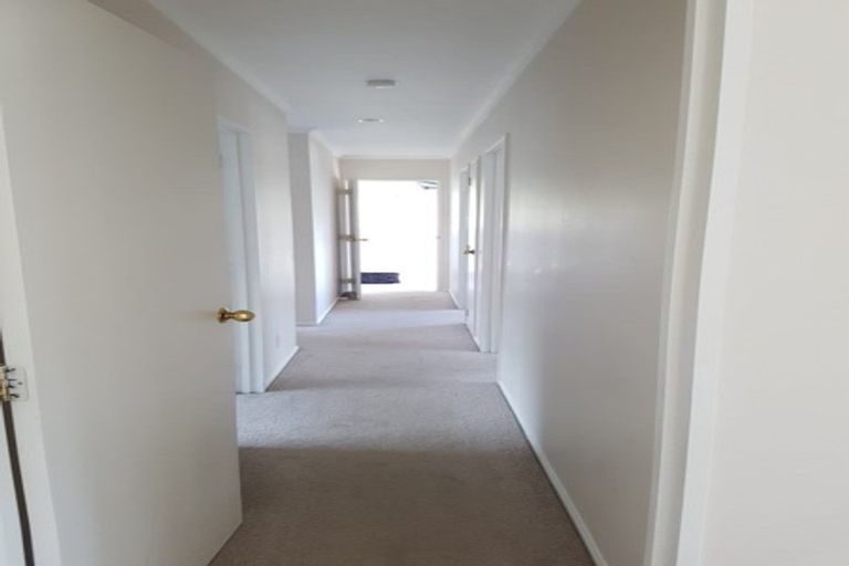 Photo of property in 27 Dan Tori Place, Orewa, 0931