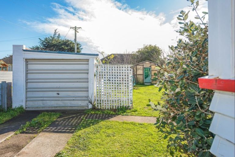 Photo of property in 56 Bignell Street, Gonville, Whanganui, 4501