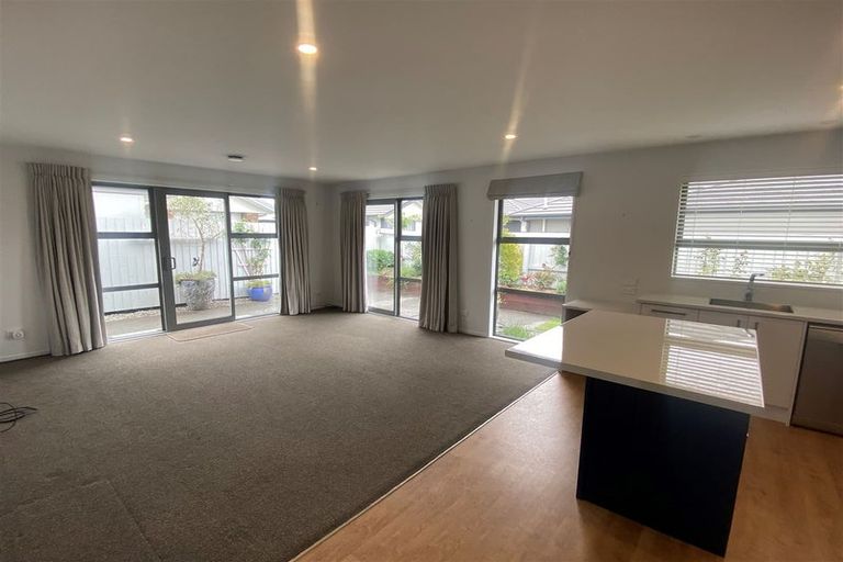 Photo of property in 30 Packard Crescent, Halswell, Christchurch, 8025