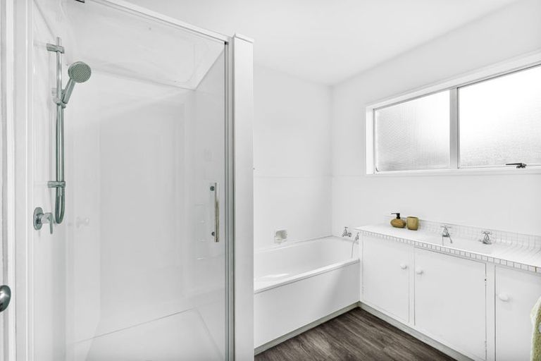 Photo of property in 70 Cutts Road, Russley, Christchurch, 8042