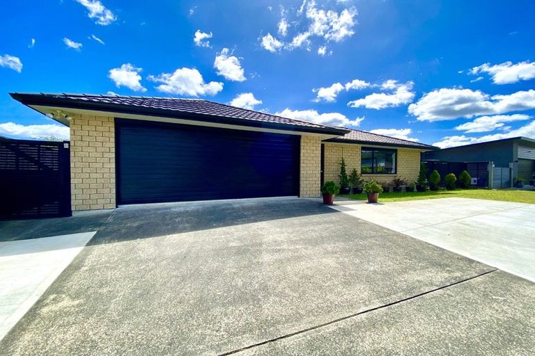 Photo of property in 3 Greenstone Grove, Brown Owl, Upper Hutt, 5018