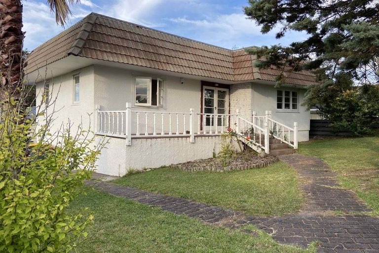 Photo of property in 1/46 View Road, Henderson, Auckland, 0612