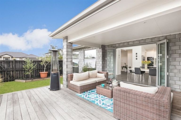 Photo of property in 8 Defender Crescent, Beachlands, Auckland, 2018