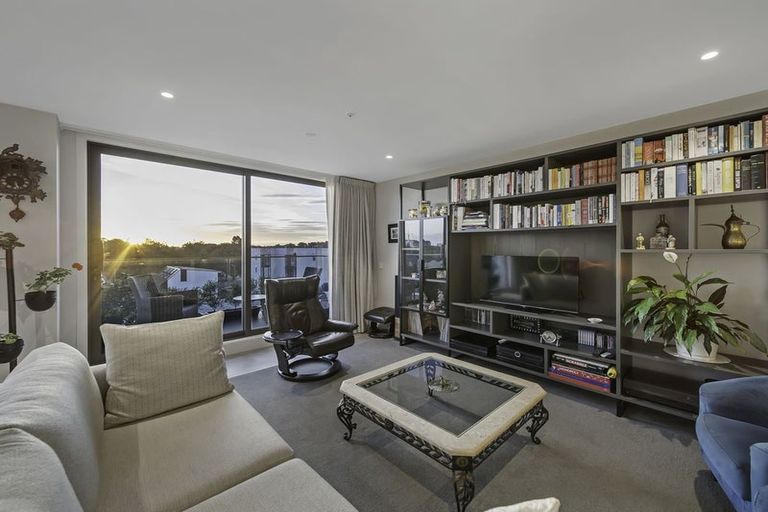 Photo of property in 505/64 Kilmore Street, Christchurch Central, Christchurch, 8013
