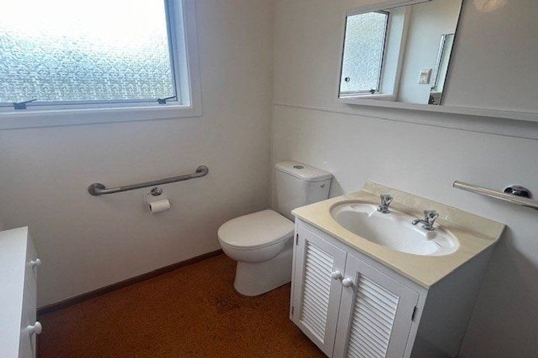 Photo of property in 63 Litten Road, Cockle Bay, Auckland, 2014