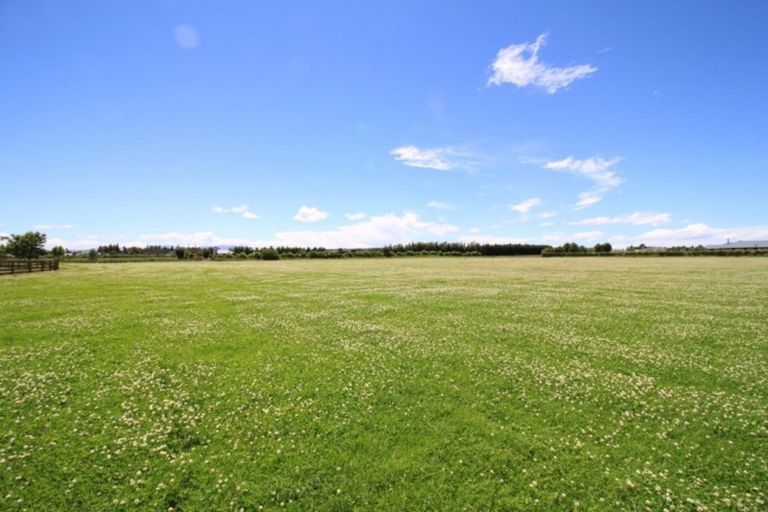 Photo of property in 17 Mulholland Drive, Darfield, 7571