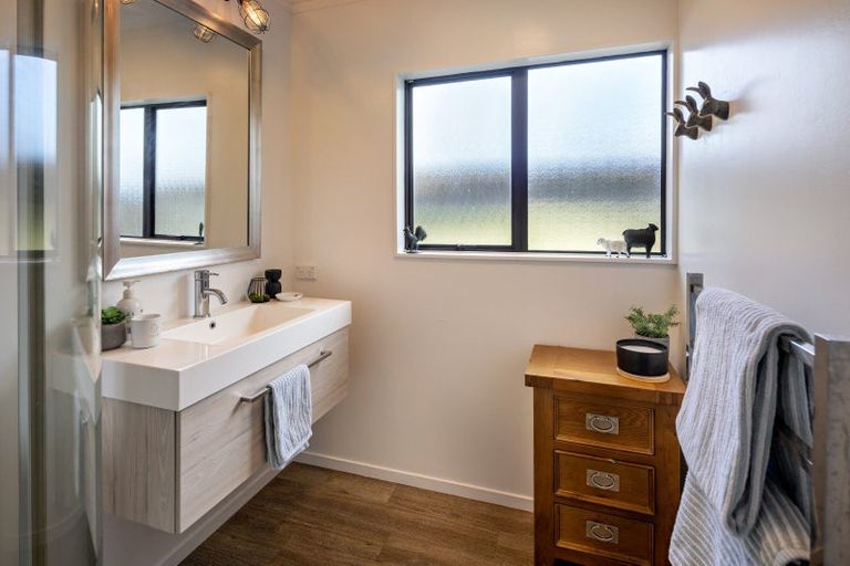 Photo of property in 28 Arcus Road, Te Horo, Otaki, 5582