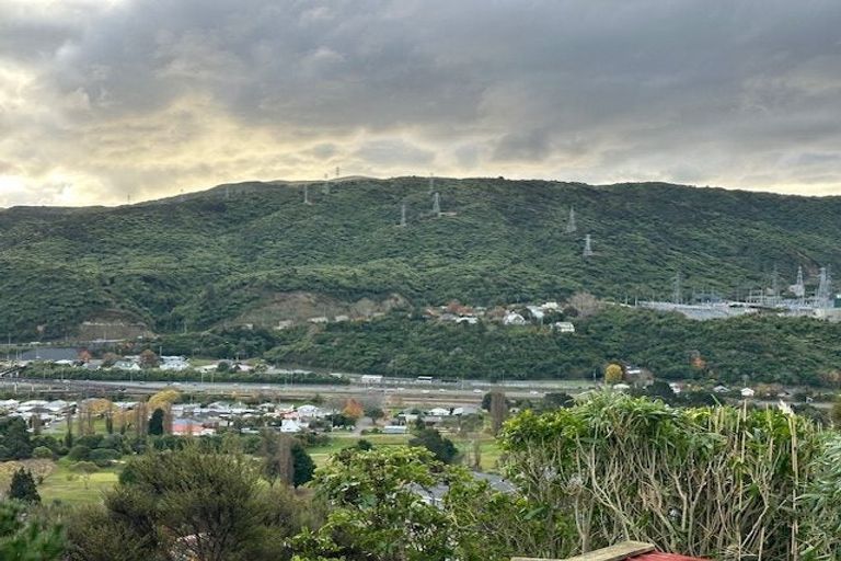 Photo of property in 43a Lord Street, Stokes Valley, Lower Hutt, 5019