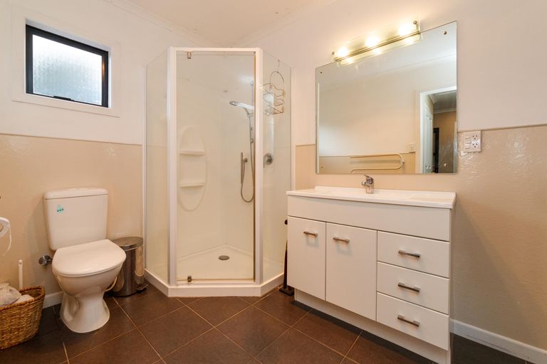 Photo of property in 7 Ruapehu Drive, Fitzherbert, Palmerston North, 4410