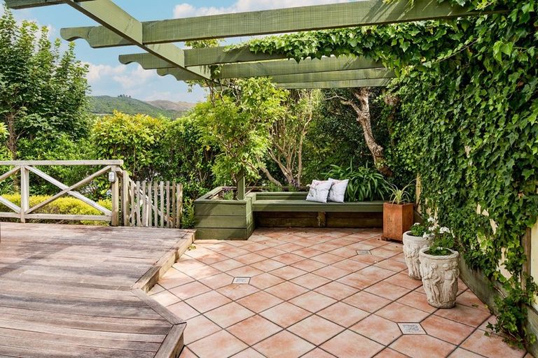 Photo of property in 196 Karori Road, Karori, Wellington, 6012