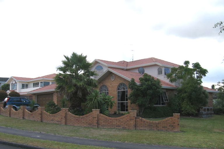 Photo of property in 6 Mistral Place, West Harbour, Auckland, 0618