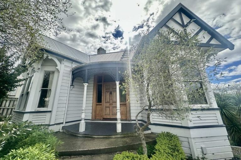 Photo of property in 14 Drivers Road, Maori Hill, Dunedin, 9010