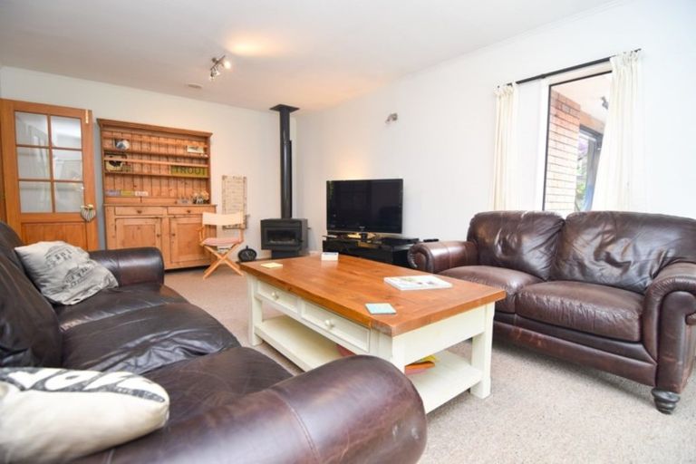 Photo of property in 135 Kent Street, Carterton, 5713