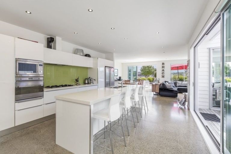 Photo of property in 3 Taumata Road, Omaha, 0986