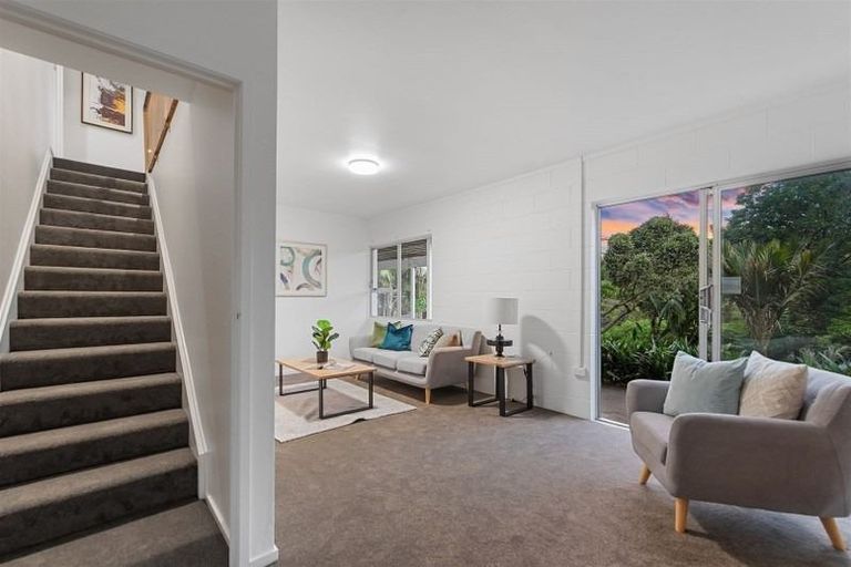 Photo of property in 13 Sandford Street, Campbells Bay, Auckland, 0630