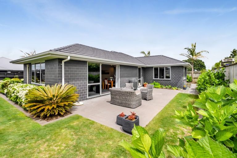 Photo of property in 15 Keene Drive, Bell Block, New Plymouth, 4312