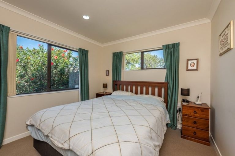 Photo of property in 11 Ian Peter Way, Otaki, 5512