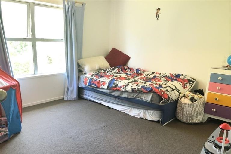 Photo of property in 24 Korotaha Terrace, Rothesay Bay, Auckland, 0630