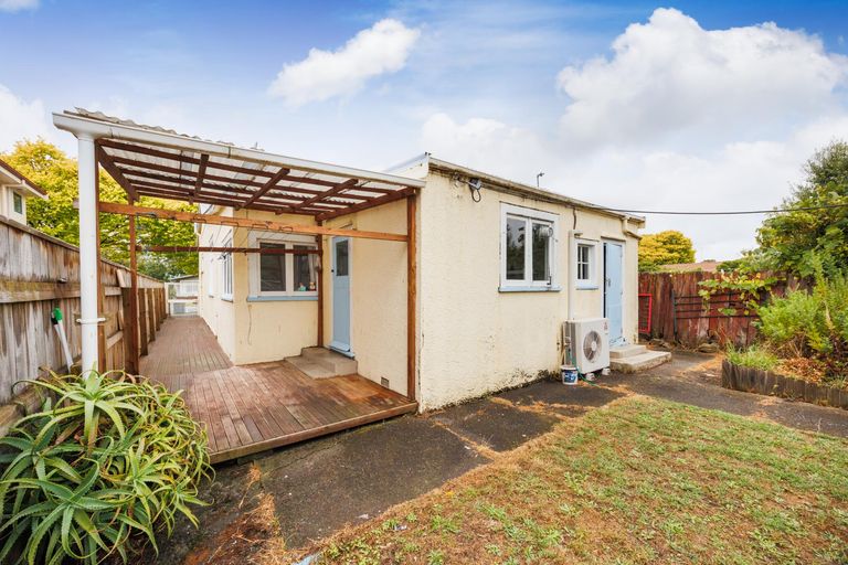Photo of property in 8 Ranfurly Street, Hokowhitu, Palmerston North, 4410