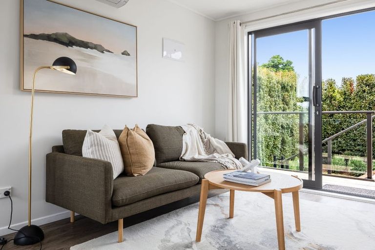 Photo of property in 35 Rock Isle Road, Torbay, Auckland, 0630