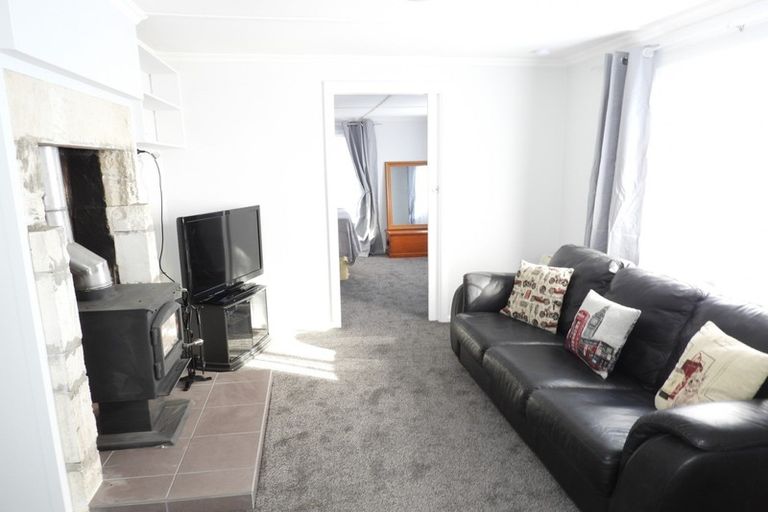 Photo of property in 37 Lincoln Street, Hampden, 9410