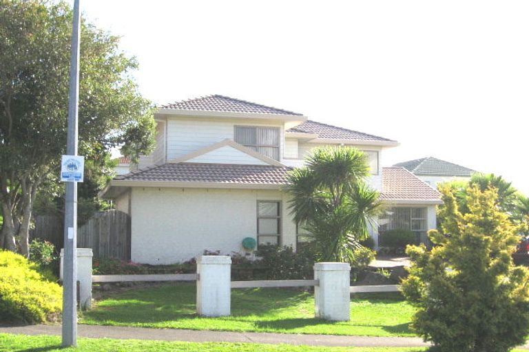 Photo of property in 38a Wiltshire Place, Somerville, Auckland, 2014