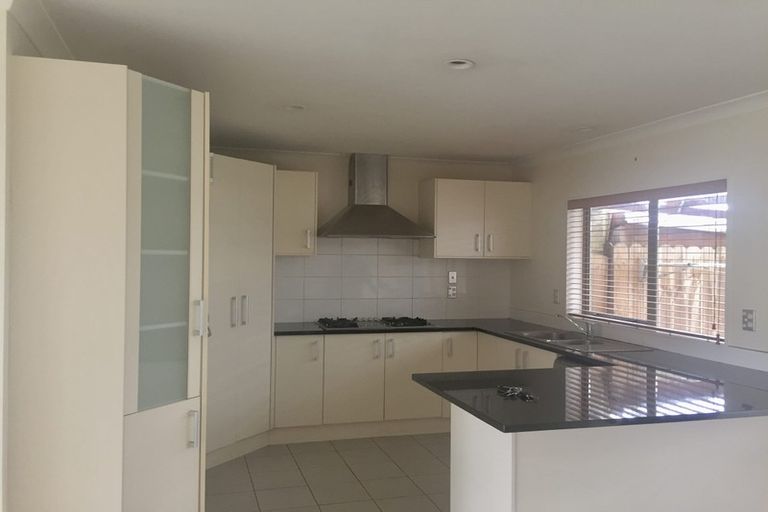 Photo of property in 31 Carrick Glen Avenue, Flat Bush, Auckland, 2019