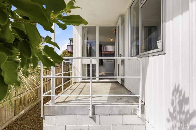 Photo of property in 86 Tamatea Road, Taupo, 3330