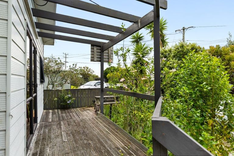 Photo of property in 92 Stanmore Bay Road, Stanmore Bay, Whangaparaoa, 0932