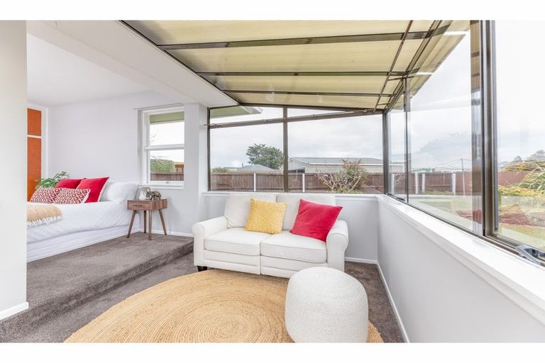 Photo of property in 37 Woodgrove Avenue, North New Brighton, Christchurch, 8083