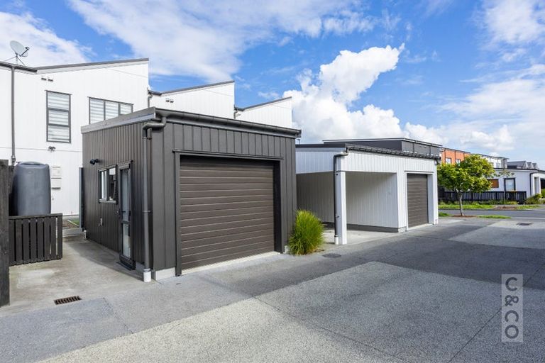 Photo of property in 24 Manarini Road, Westgate, Auckland, 0614