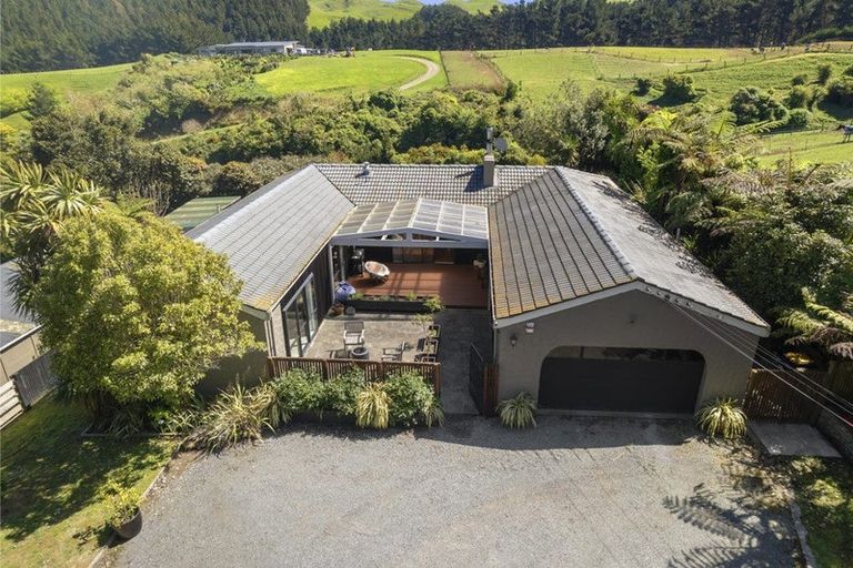 Photo of property in 30 Takarau Gorge Road, Ohariu, Wellington, 6037