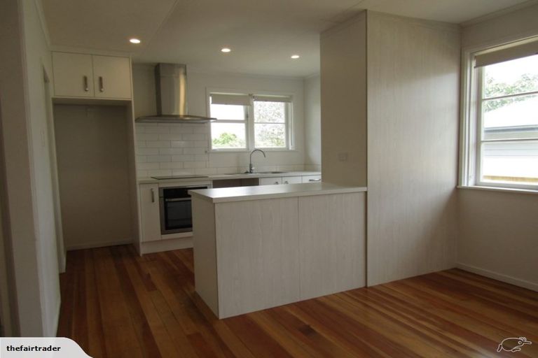 Photo of property in 2 Forth Terrace, Roslyn, Palmerston North, 4414