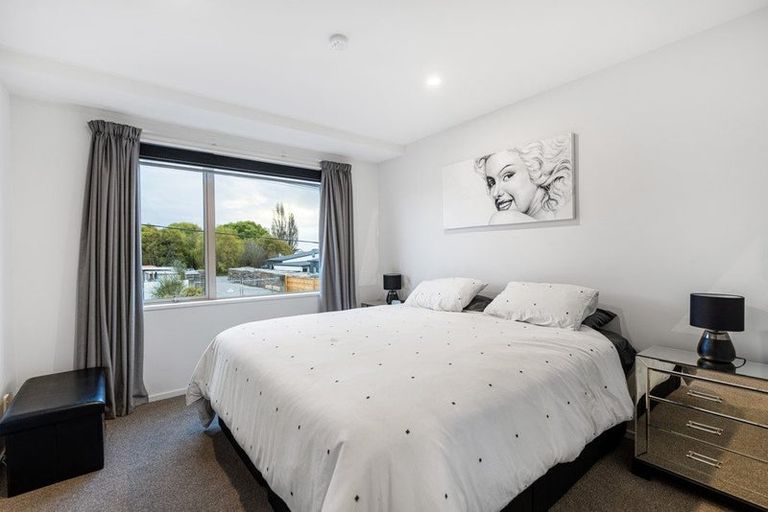 Photo of property in 74a Packe Street, Edgeware, Christchurch, 8013