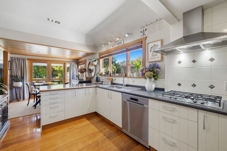 Photo of property in 2 Church Street, Amberley, 7410