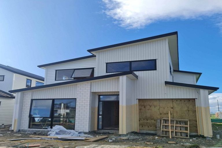 Photo of property in 12 Korowhiti Road, Clarks Beach, 2122