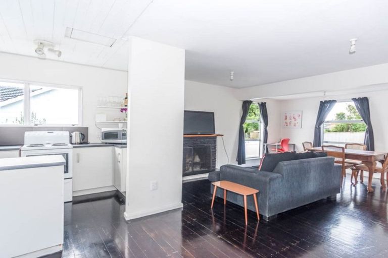 Photo of property in 29 Rosier Road, Glen Eden, Auckland, 0602