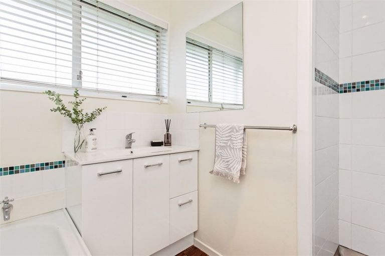 Photo of property in 361 Main North Road, Redwood, Christchurch, 8051