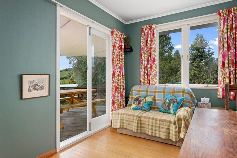 Photo of property in 27 Waikite Road, Welcome Bay, Tauranga, 3112