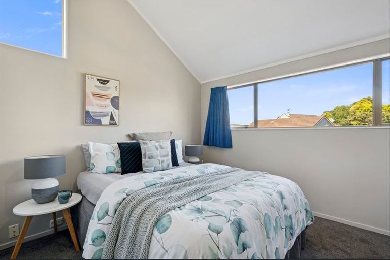 Photo of property in 70a Amapur Drive, Khandallah, Wellington, 6035