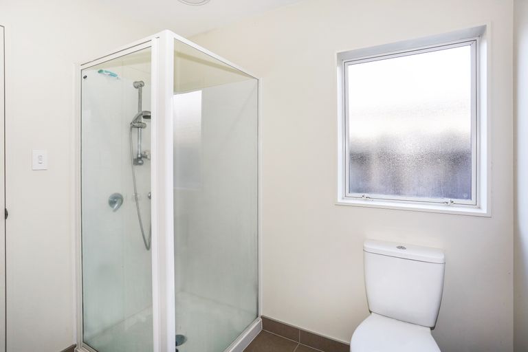 Photo of property in 122 Popokatea Drive, Takanini, 2112