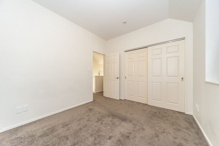 Photo of property in 30 Firth Terrace, Karori, Wellington, 6012