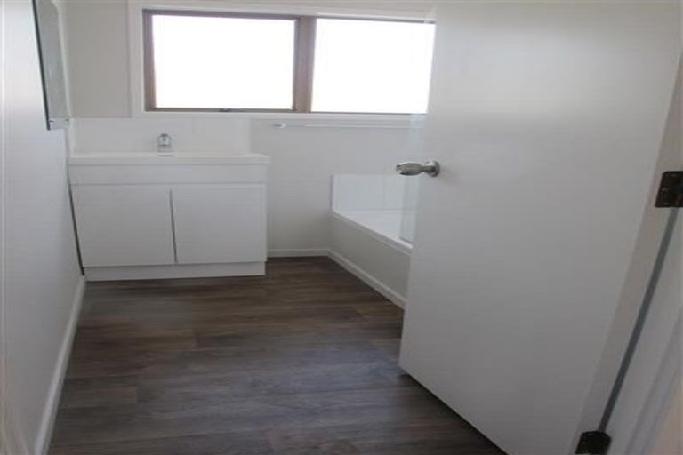 Photo of property in 1/17 Antalya Place, Manurewa, Auckland, 2102