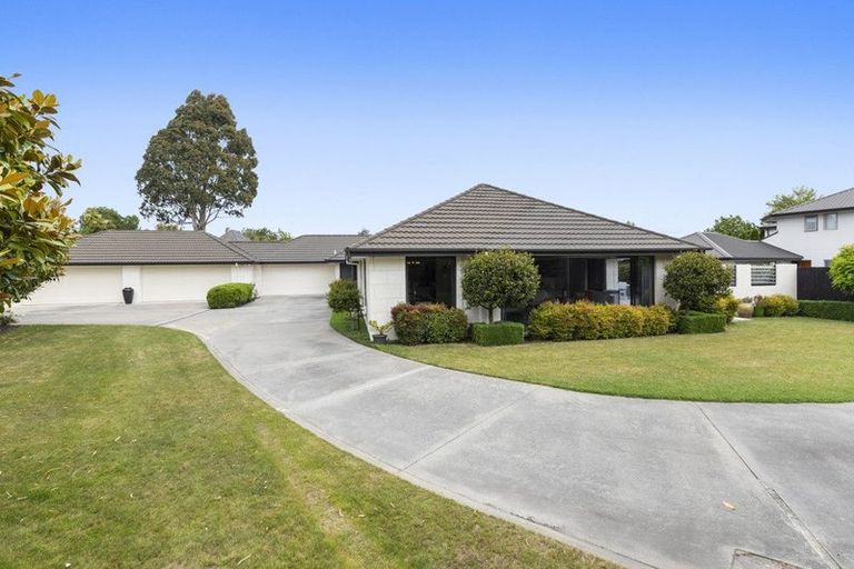 Photo of property in 19 Regent's Park Drive, Casebrook, Christchurch, 8051