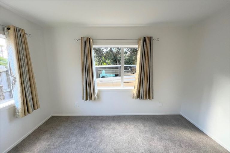 Photo of property in 65 Dundale Avenue, Blockhouse Bay, Auckland, 0600