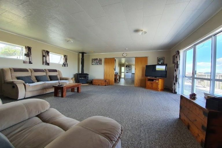 Photo of property in 18 Marohemo Road, Maungaturoto, 0583