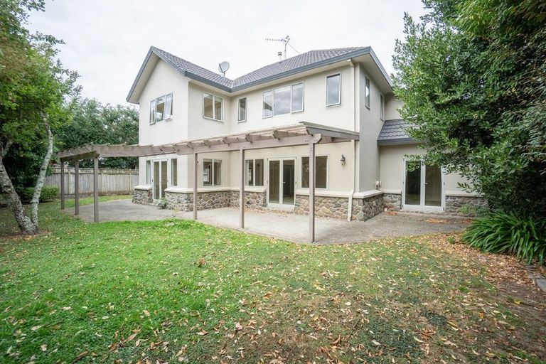 Photo of property in 4 Pastoral Lane, Hokowhitu, Palmerston North, 4410