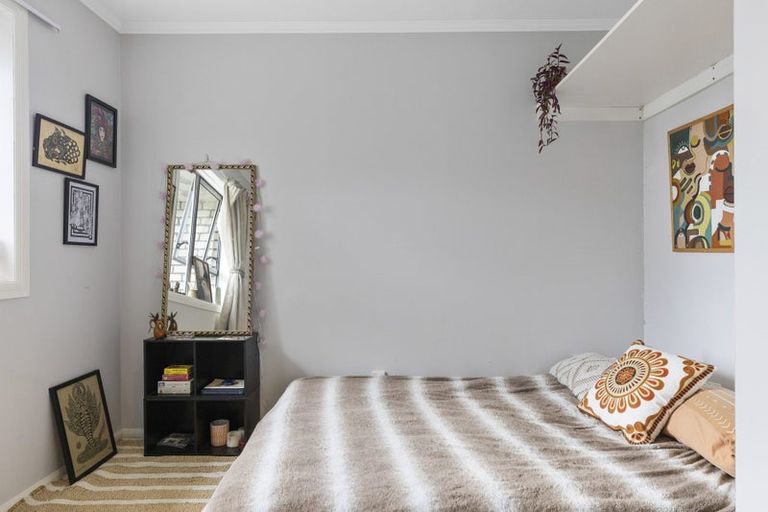 Photo of property in 11 Te Hatepe Avenue, Taupo, 3330