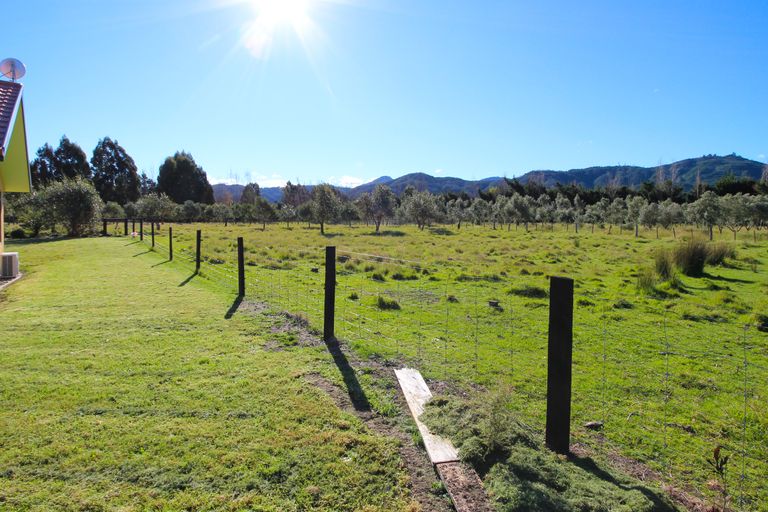 Photo of property in 82 Rarangi Road, Rarangi, Blenheim, 7273